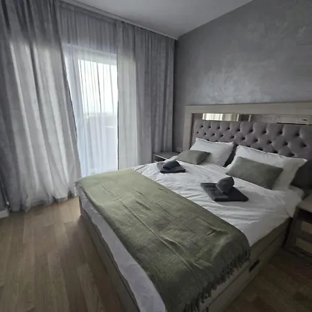 Apartment Luxury 2 Bedroom *