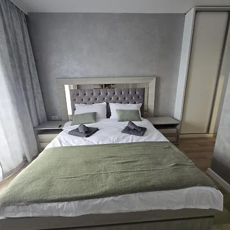 Apartment Luxury 2 Bedroom *