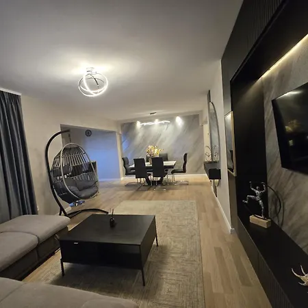 Daire Luxury 2 Bedroom Köstence